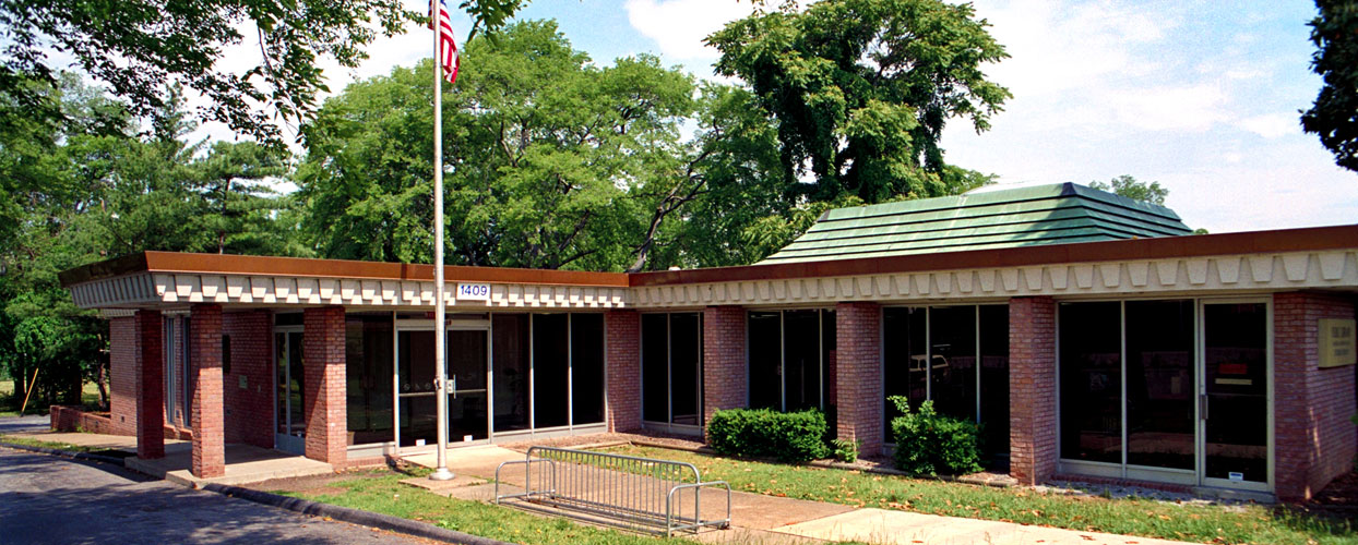 Edgehill Branch exterior in afternoon